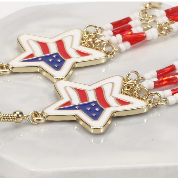 Star USA flag patriotic earrings beads and tassels golden tone red white blue - Picture 2 of 3